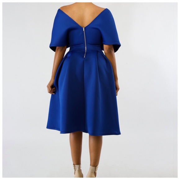 🛍 The SHAEL Soft Stretch Blue Dress - Picture 3 of 7